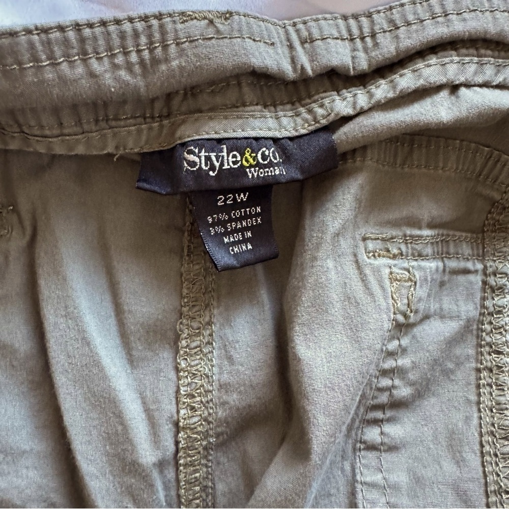 Style & Co Women’s Olive Green Cropped Pants Size 22W - Picture 6 of 8